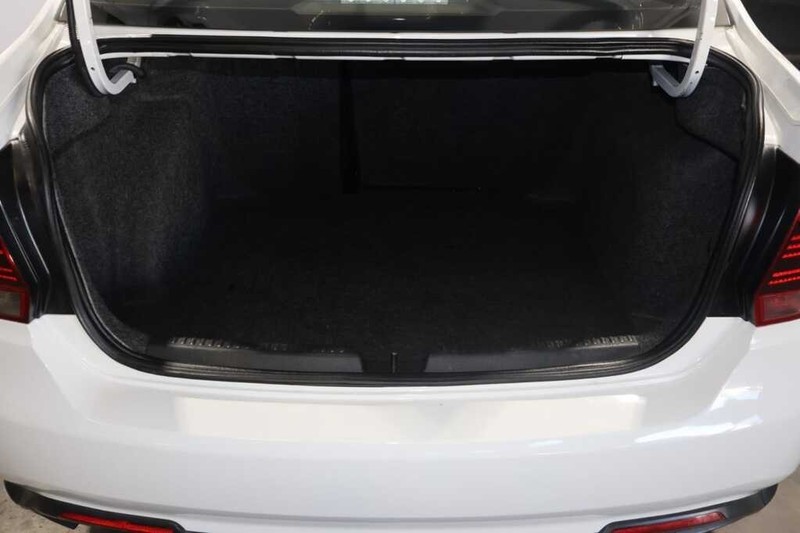 Volkswagen Polo - Bluebird Motors - Image 7