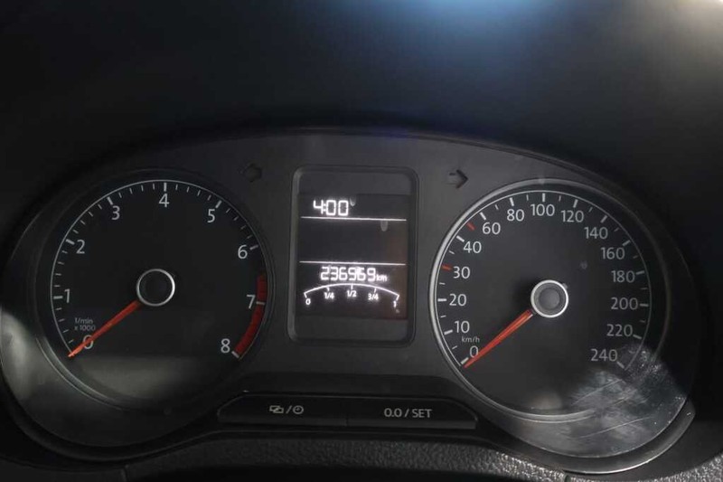 Volkswagen Polo - Bluebird Motors - Image 10