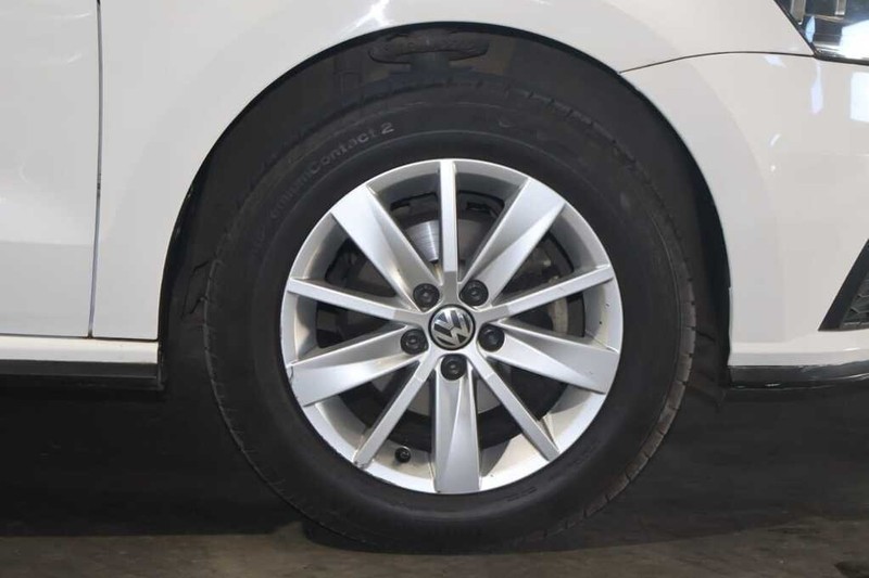 Volkswagen Polo - Bluebird Motors - Image 14