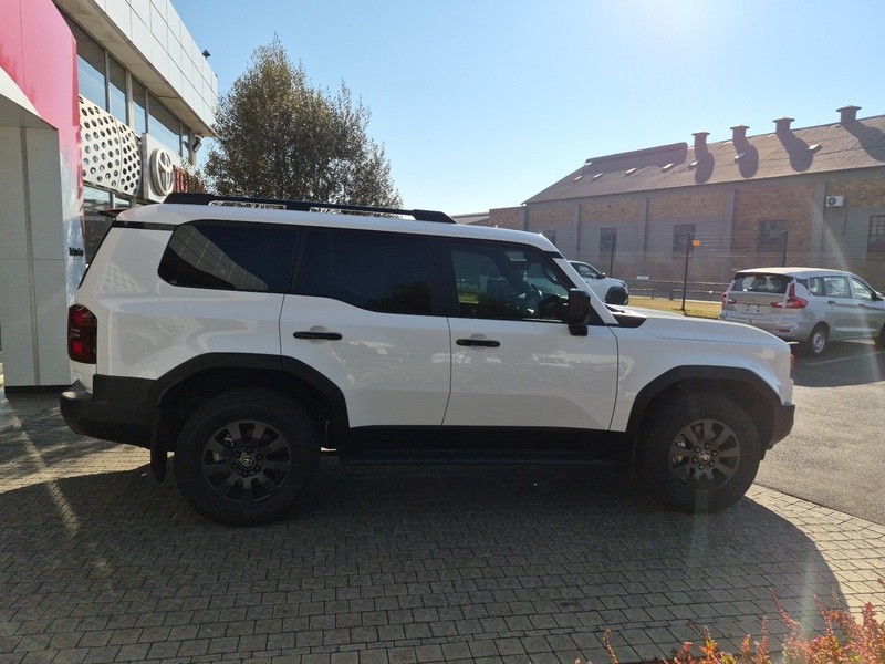 Toyota Land Cruiser Prado - Nic Bottari Toyota - Image 3