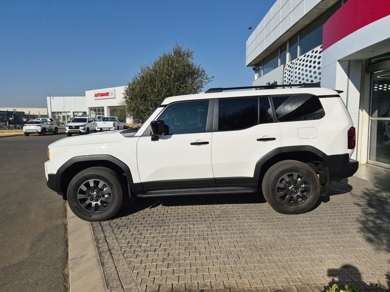 Toyota Land Cruiser Prado - Nic Bottari Toyota - Image 21