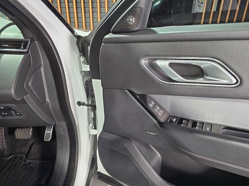 Land Rover Range Rover Velar - Mit Mak Motors - Image 8