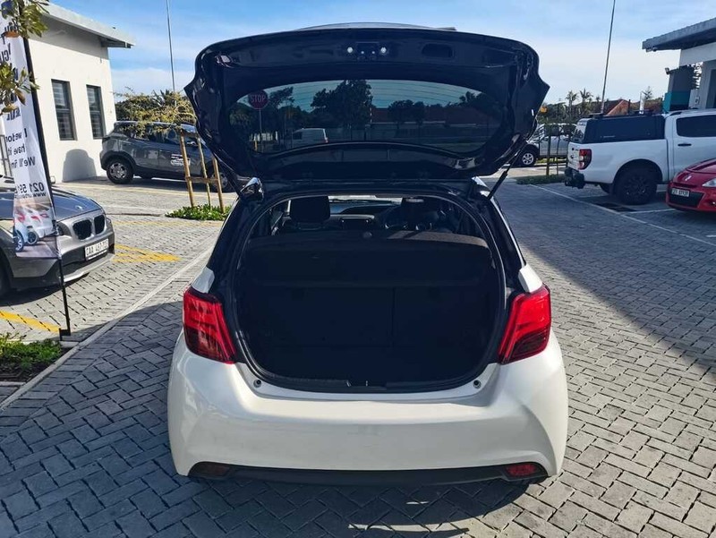 Toyota Yaris - Urban Auto - Image 6