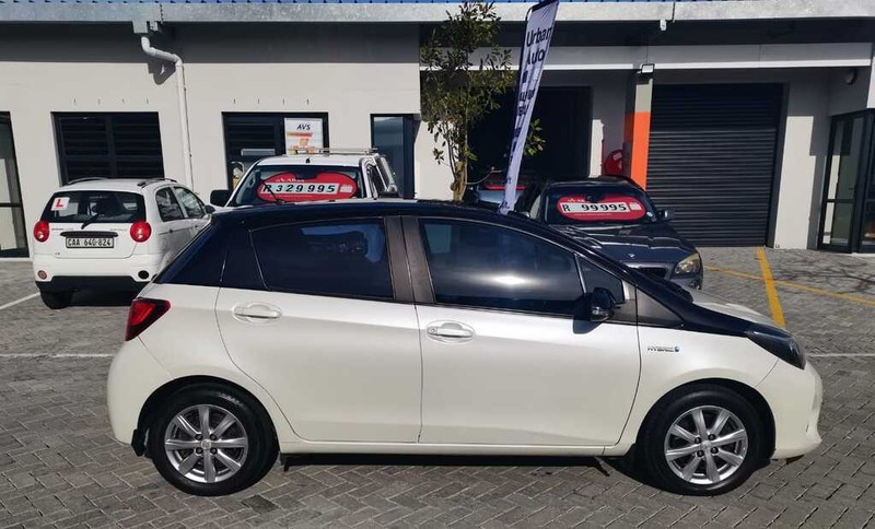 Toyota Yaris - Urban Auto - Image 3