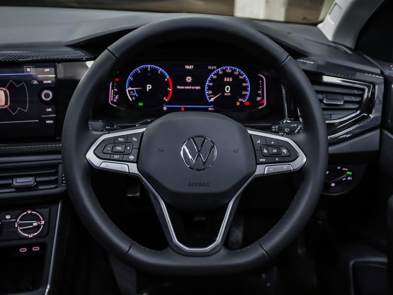 Volkswagen Polo - Hatfield VW Bryanston - Image 11