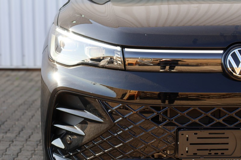 Volkswagen Tiguan - Hatfield VW Pretoria - Image 4