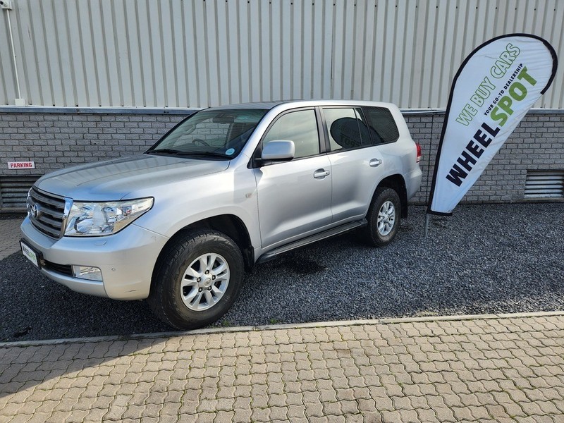 Toyota Land Cruiser - WHEELSPOT - Image 1