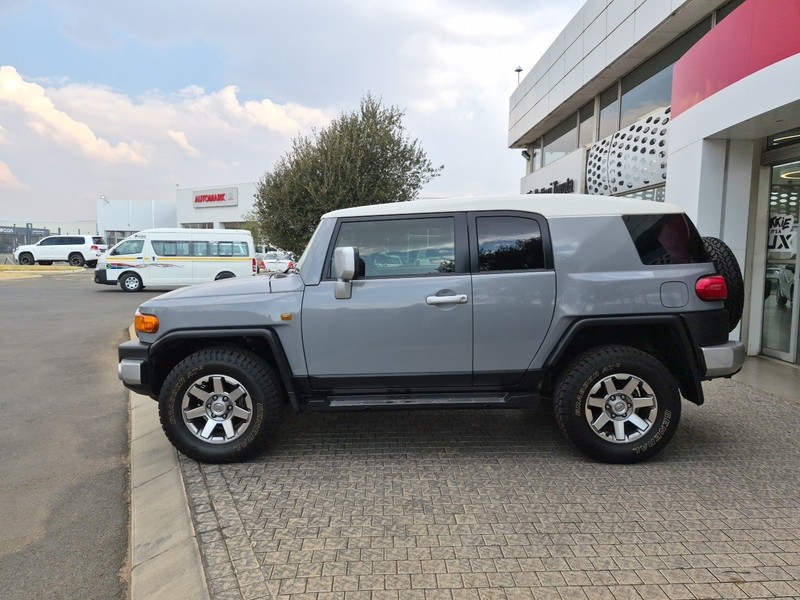 Toyota FJ Cruiser - Nic Bottari Toyota - Image 19