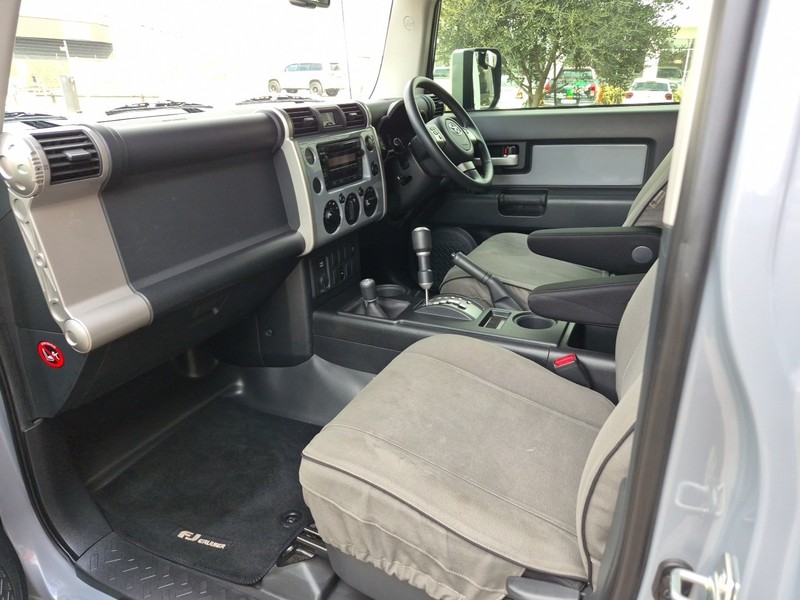 Toyota FJ Cruiser - Nic Bottari Toyota - Image 5
