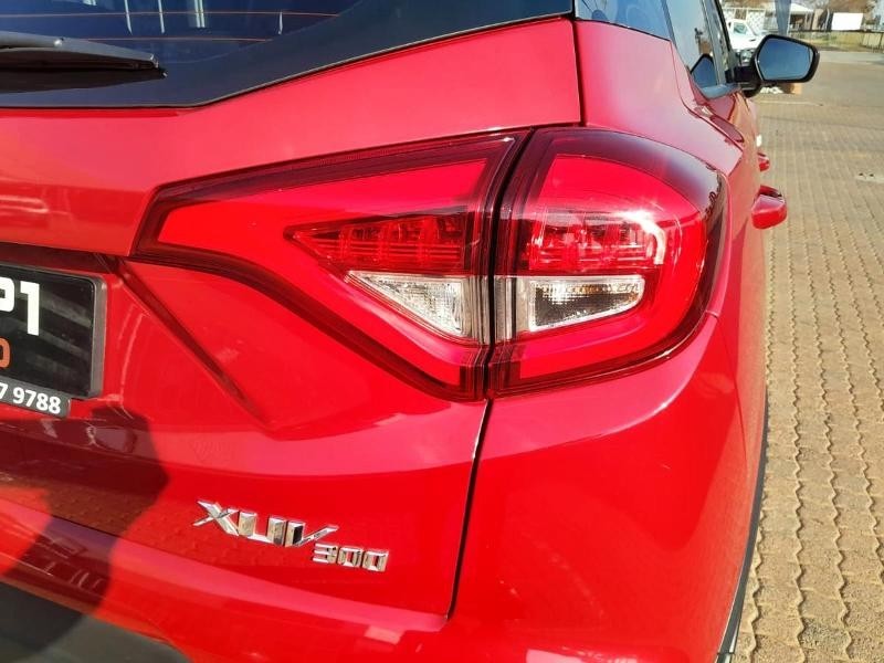 Mahindra XUV300 - Group1 Auto Midrand - Image 7