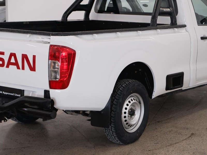 Nissan Navara - Chery Waterfall - Image 10