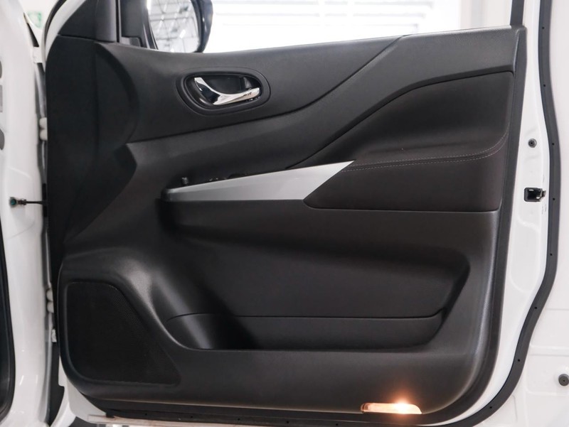 Nissan Navara - Chery Waterfall - Image 18