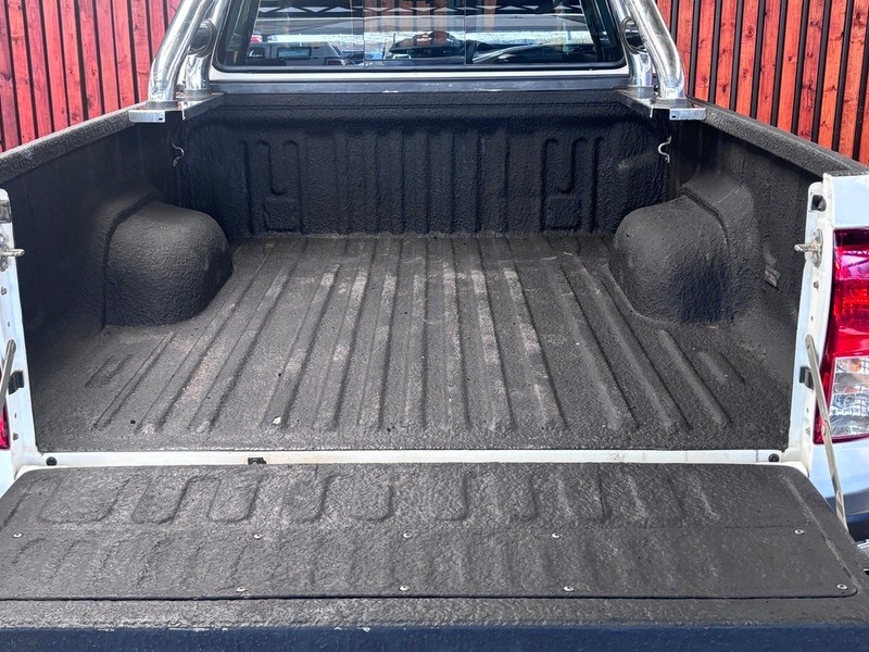 Toyota Hilux - We Buy Bakkies - Image 4