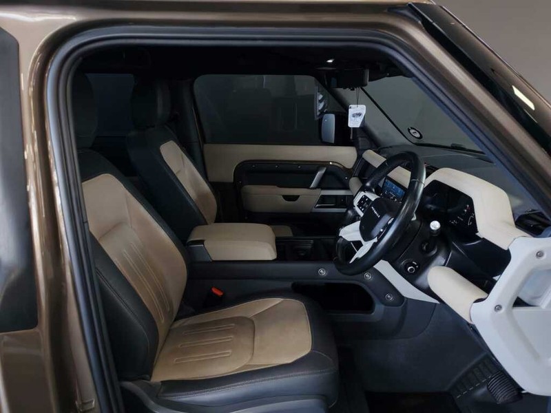 Land Rover Defender - Auto Investments Hatfield - Image 12