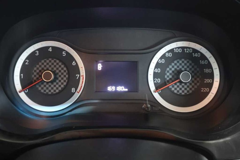 Hyundai Grand i10 - Bluebird Motors - Image 12