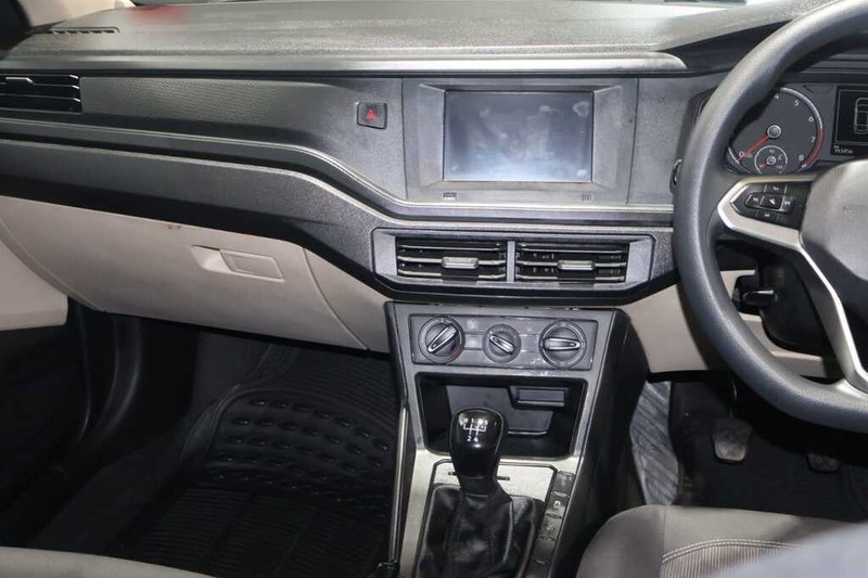 Volkswagen Polo - Bluebird Motors - Image 9