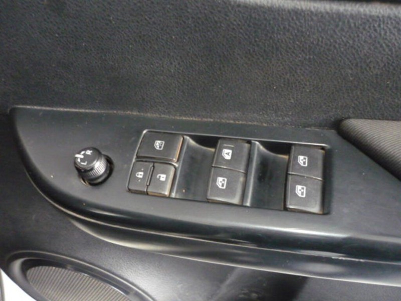 Toyota Hilux - LisaCars - Image 13