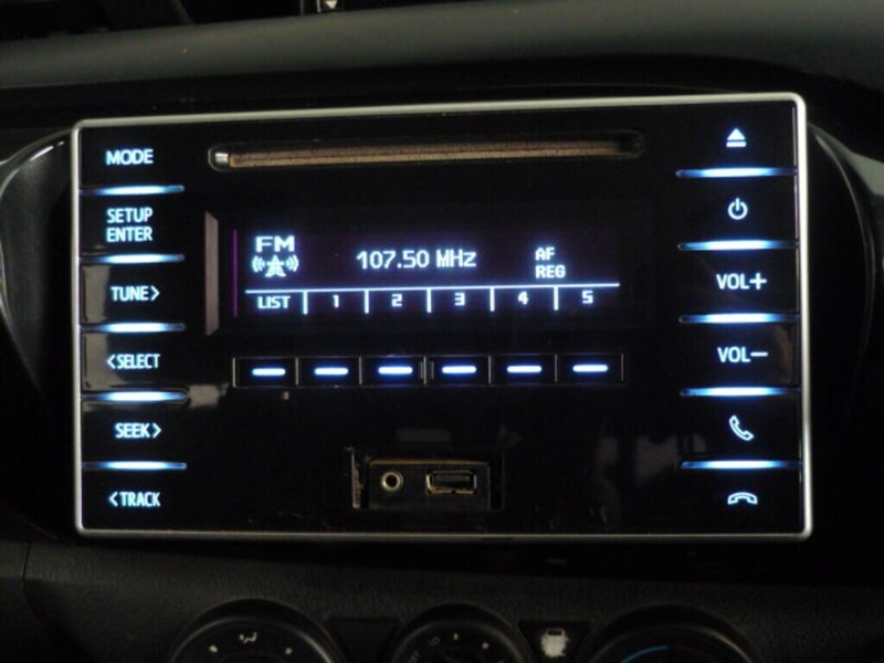 Toyota Hilux - LisaCars - Image 16