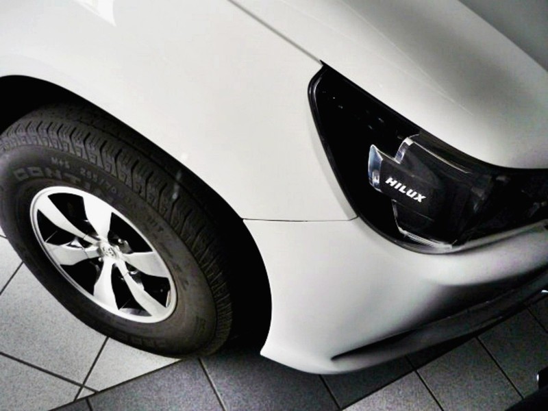 Toyota Hilux - LisaCars - Image 8