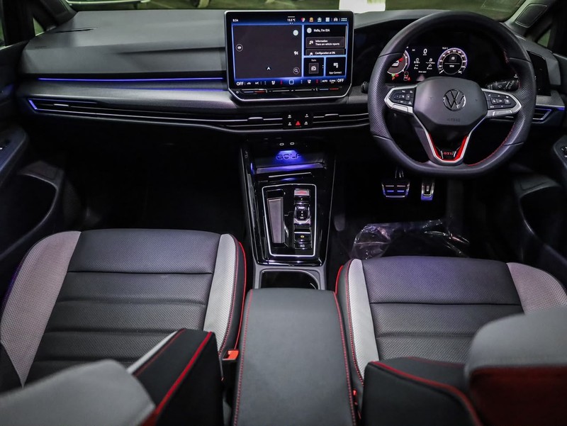 Volkswagen Golf - Hatfield VW Bryanston - Image 15