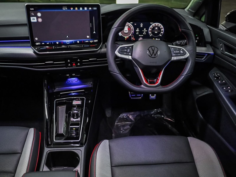 Volkswagen Golf - Hatfield VW Bryanston - Image 16