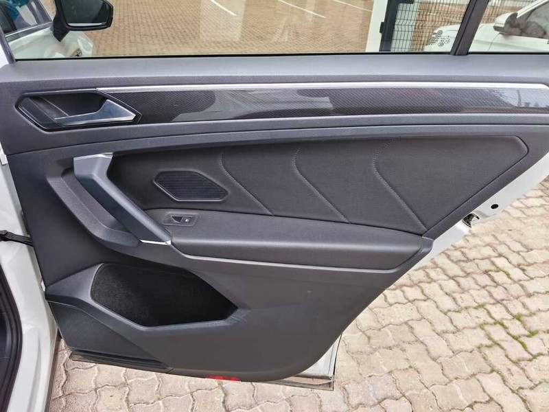 Volkswagen Tiguan Allspace - King Cars Bellville/Vredekloof - Image 13