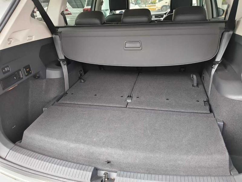 Volkswagen Tiguan Allspace - King Cars Bellville/Vredekloof - Image 15