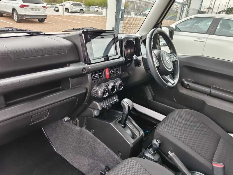 Suzuki Jimny - King Cars Bellville/Vredekloof - Image 12