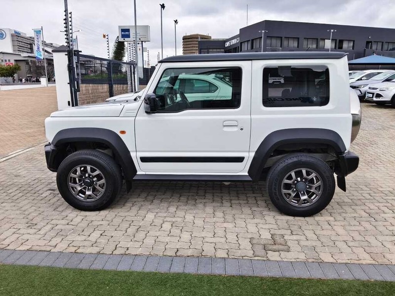 Suzuki Jimny - King Cars Bellville/Vredekloof - Image 4