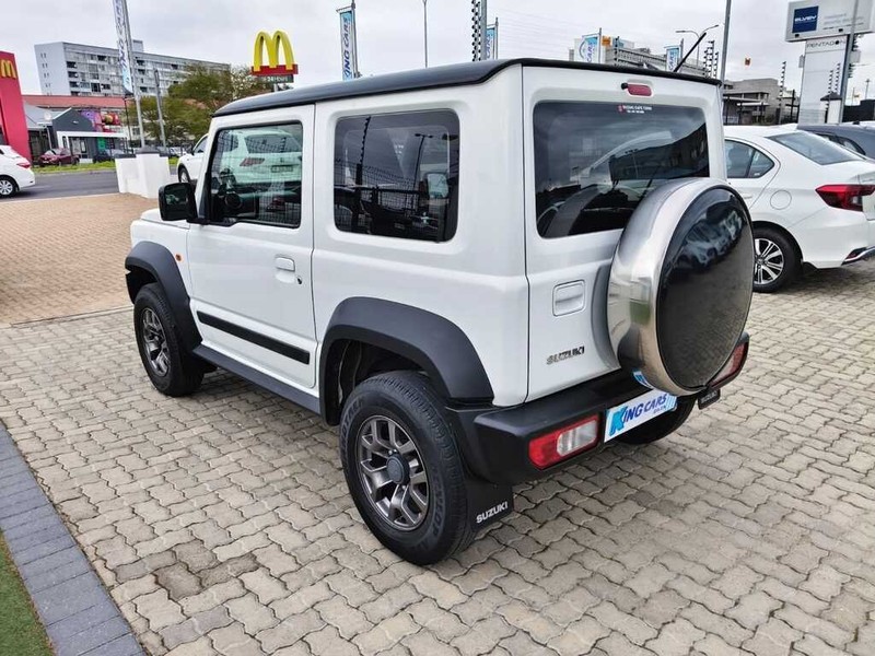 Suzuki Jimny - King Cars Bellville/Vredekloof - Image 5