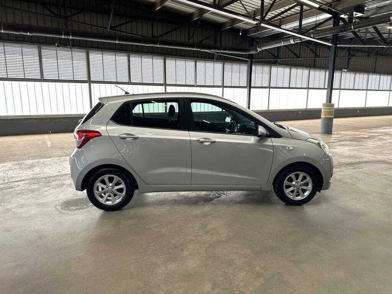 Hyundai i10 - Bakwena Auto Sales - Image 9