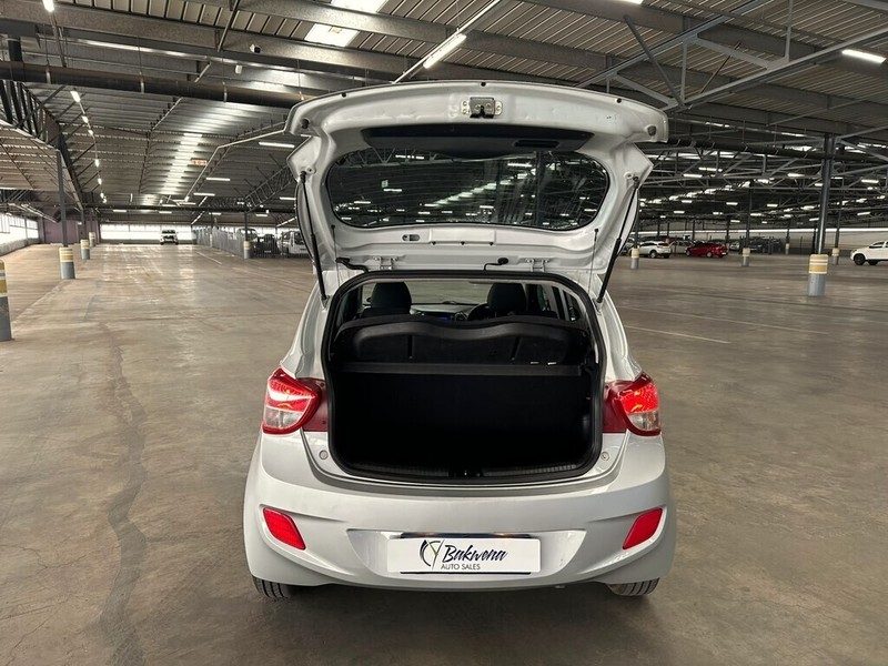 Hyundai i10 - Bakwena Auto Sales - Image 6