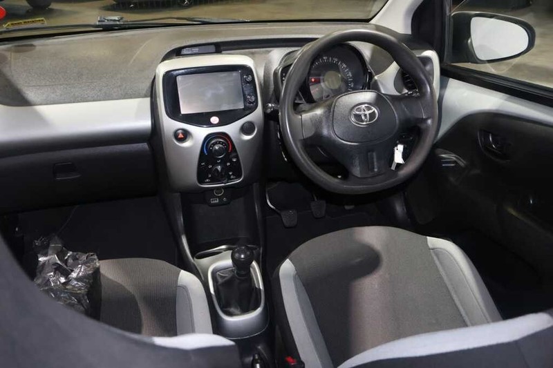 Toyota Aygo - Bluebird Motors - Image 12