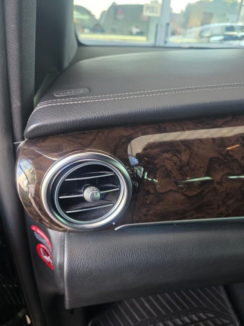 Mercedes-Benz V-class - Mitsubishi Rivonia - Image 18