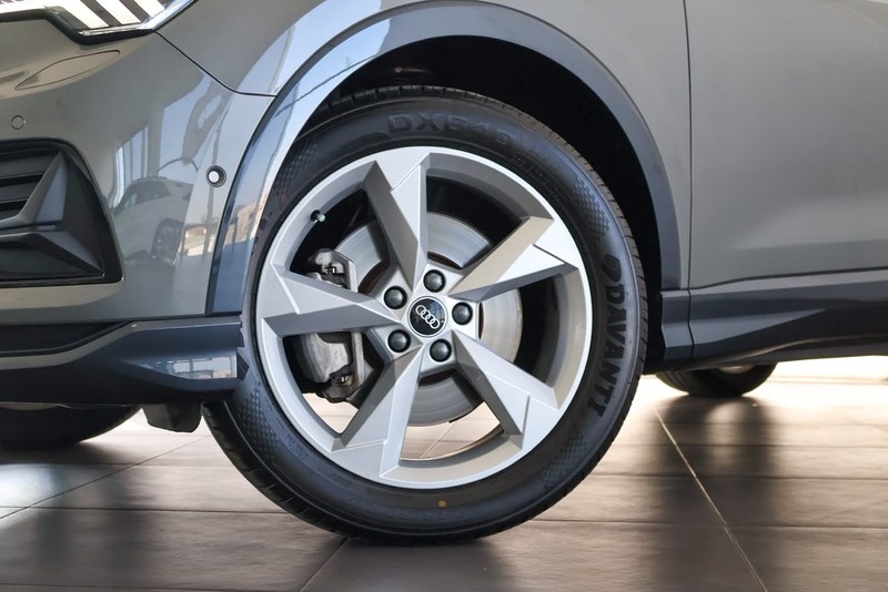 Audi Q3 - Audi Centre Hatfield - Image 3