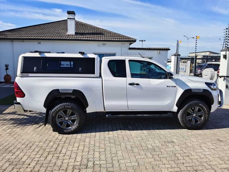 Toyota Hilux - King Cars Bellville/Vredekloof - Image 7