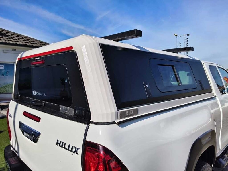 Toyota Hilux - King Cars Bellville/Vredekloof - Image 13
