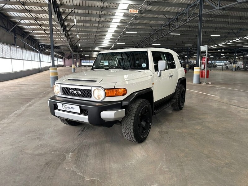 Toyota FJ Cruiser - Bakwena Auto Sales - Image 3