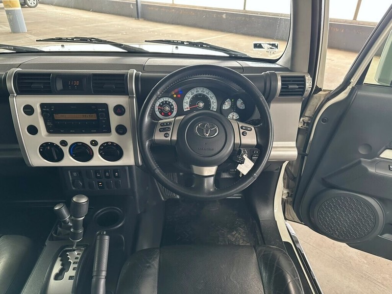 Toyota FJ Cruiser - Bakwena Auto Sales - Image 13