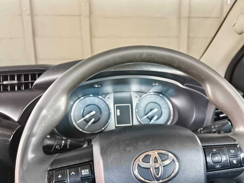 Toyota Hilux - King Cars Bellville/Vredekloof - Image 13