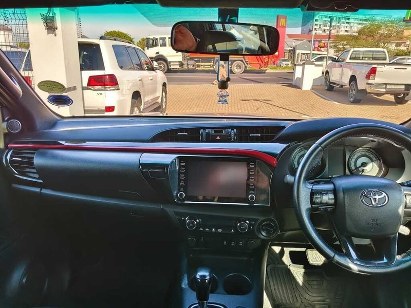 Toyota Hilux - King Cars Bellville/Vredekloof - Image 9