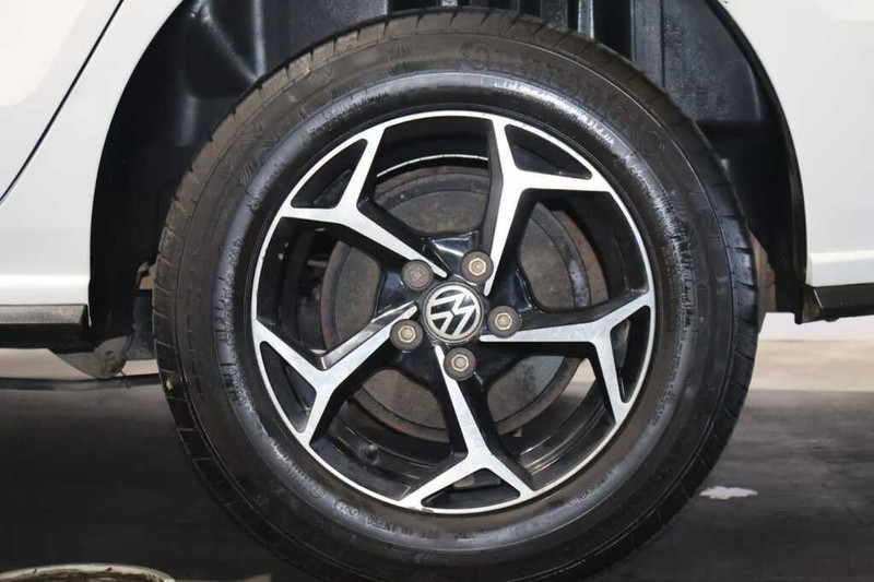 Volkswagen Polo - Bluebird Motors - Image 16