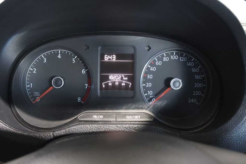Volkswagen Polo - Bluebird Motors - Image 10