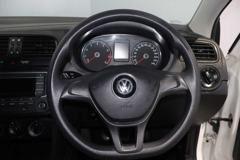 Volkswagen Polo - Bluebird Motors - Image 9