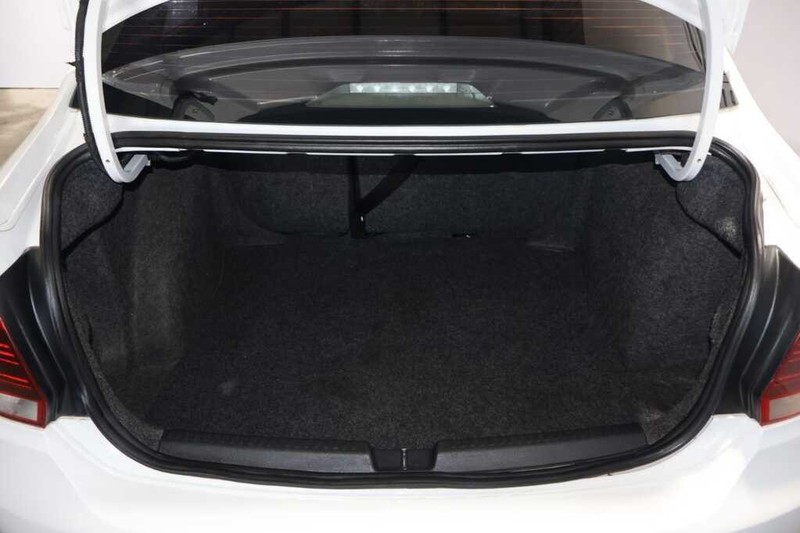 Volkswagen Polo - Bluebird Motors - Image 7