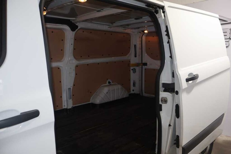 Ford Transit Custom - Bluebird Motors - Image 11