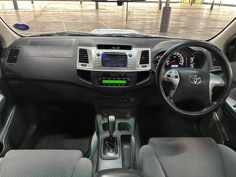Toyota Hilux - Bakwena Auto Sales - Image 11