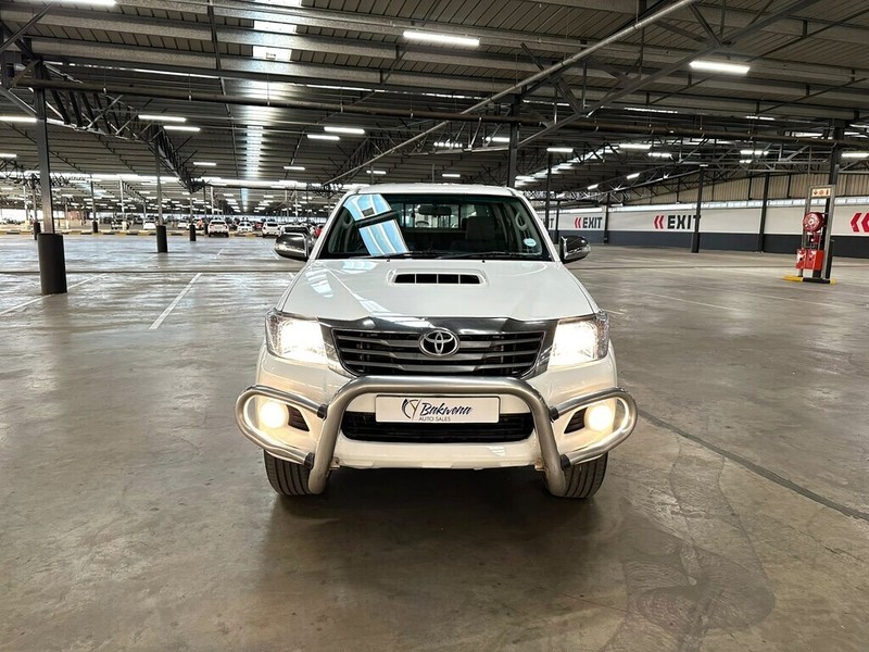 Toyota Hilux - Bakwena Auto Sales - Image 2