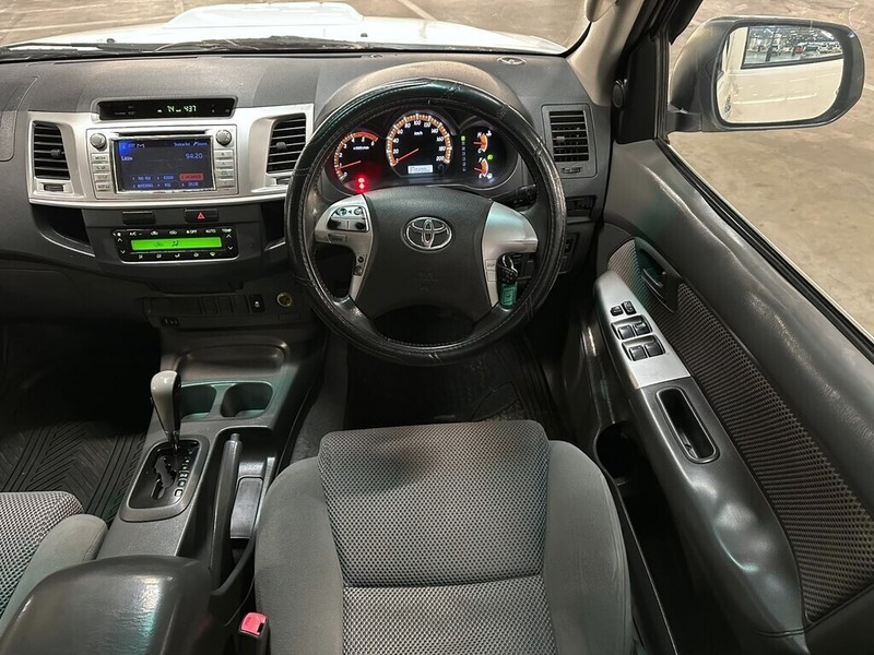 Toyota Hilux - Bakwena Auto Sales - Image 12