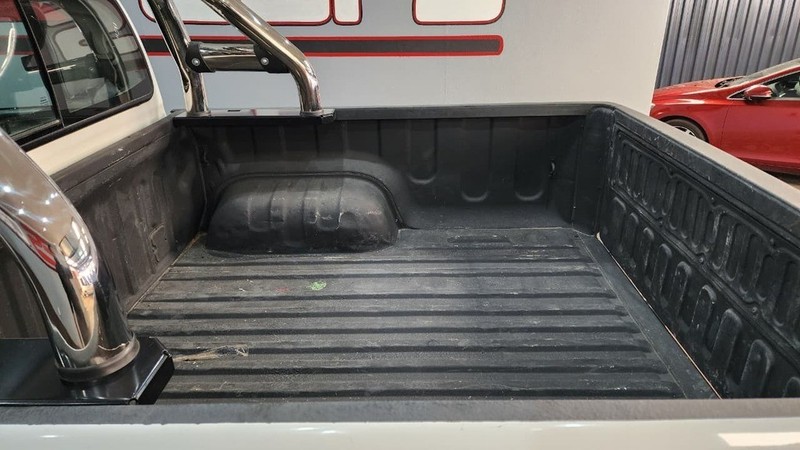 Toyota Hilux - FS Cars - Image 10